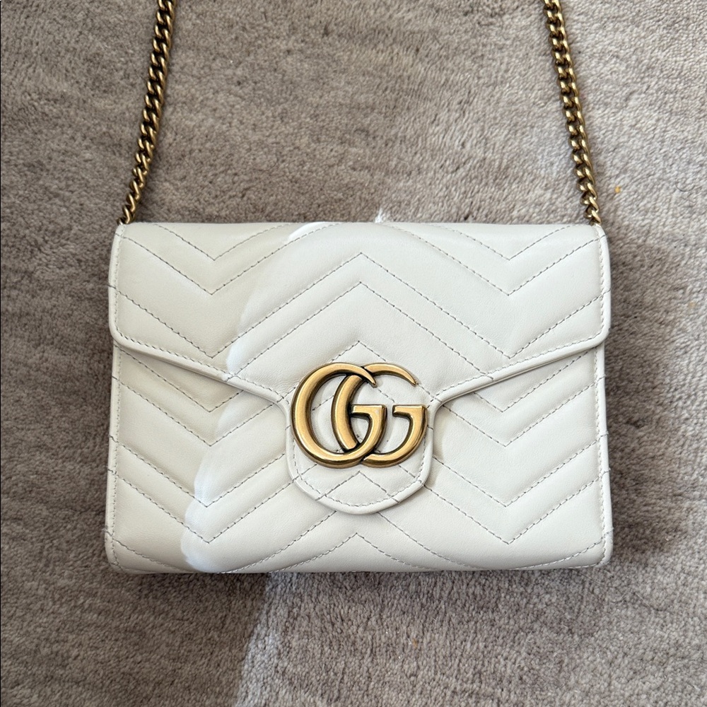 Gucci White Quilted Crossbody Bag with Gold Accents